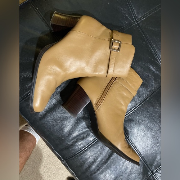 Camel ankle booties - Picture 5 of 6